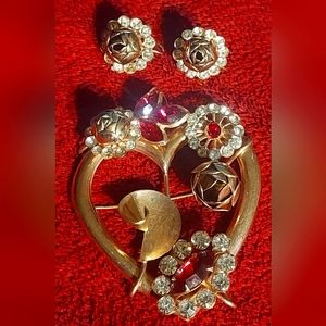 Vintage Roses and heart rhinestones brooch earring set